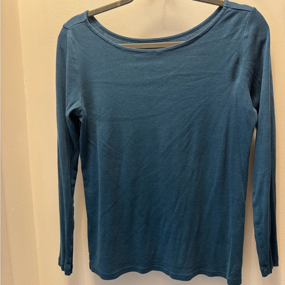 Basic Teal Long Sleeve Women's Top. Size Medium